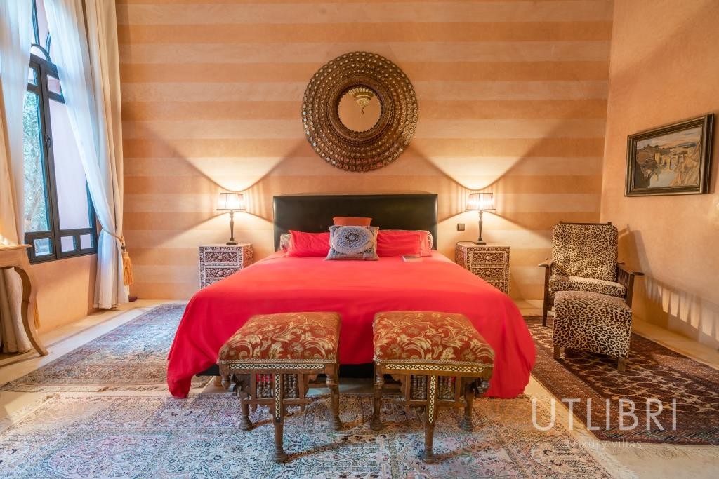 Extraordinary villa, Road to Fes