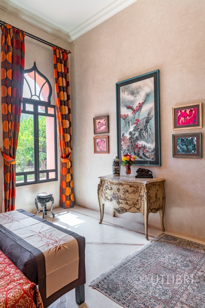 Extraordinary villa, Road to Fes