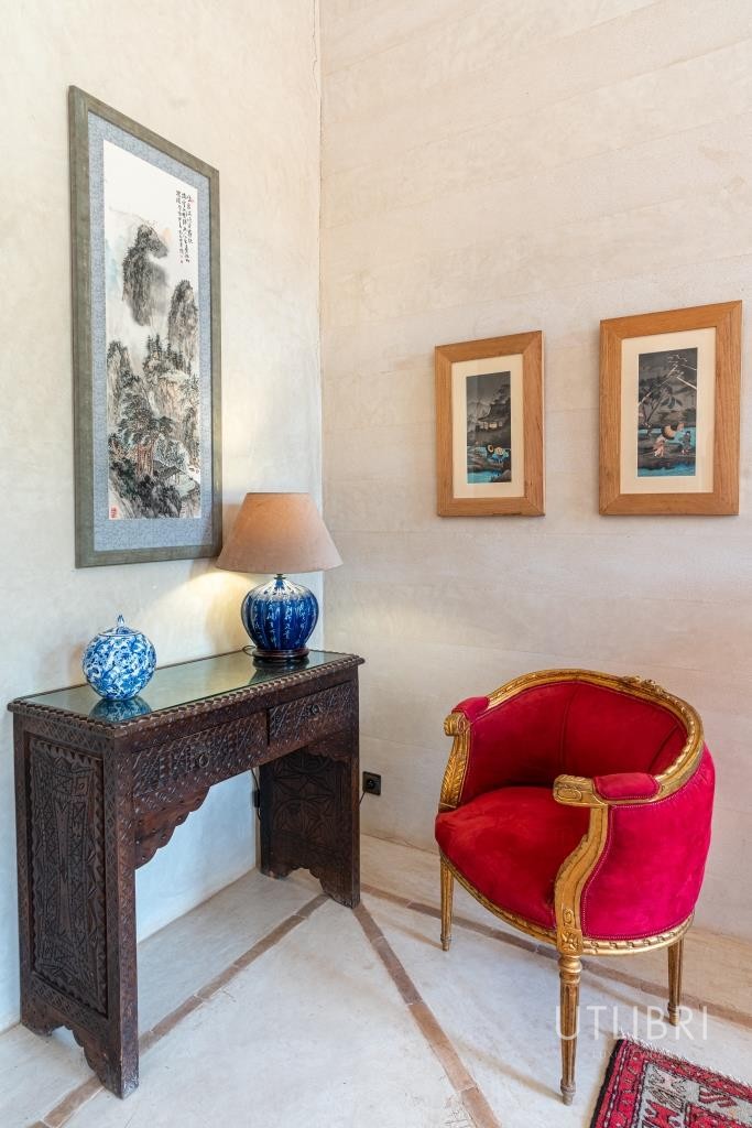 Extraordinary villa, Road to Fes