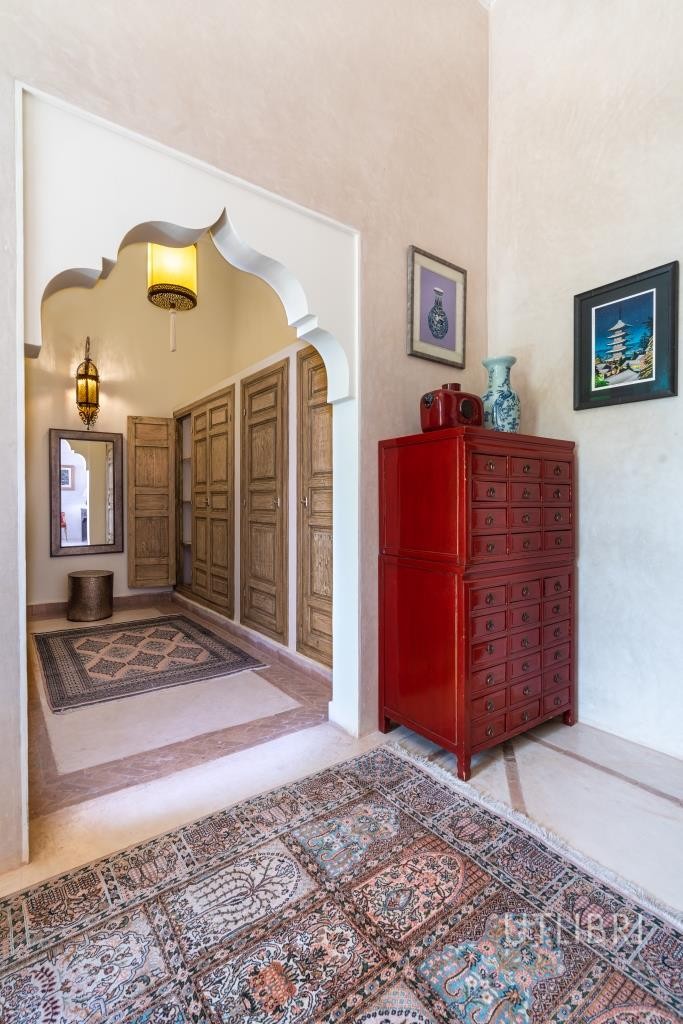 Extraordinary villa, Road to Fes