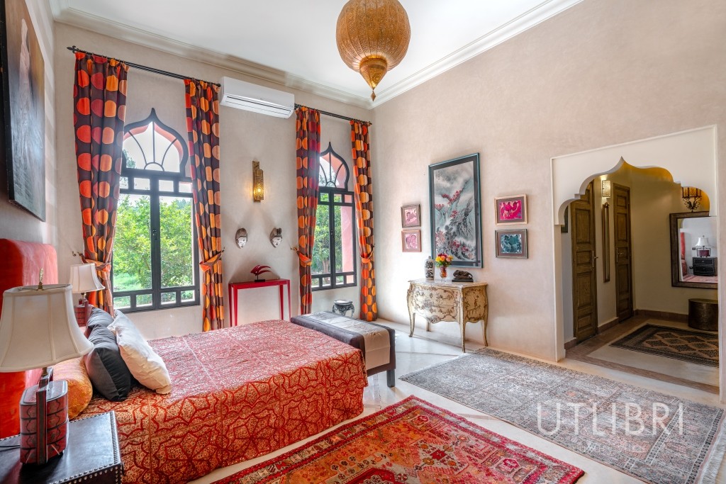 Extraordinary villa, Road to Fes