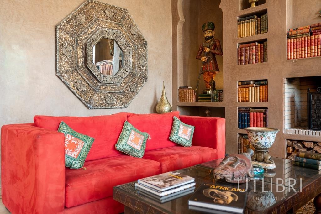 Extraordinary villa, Road to Fes