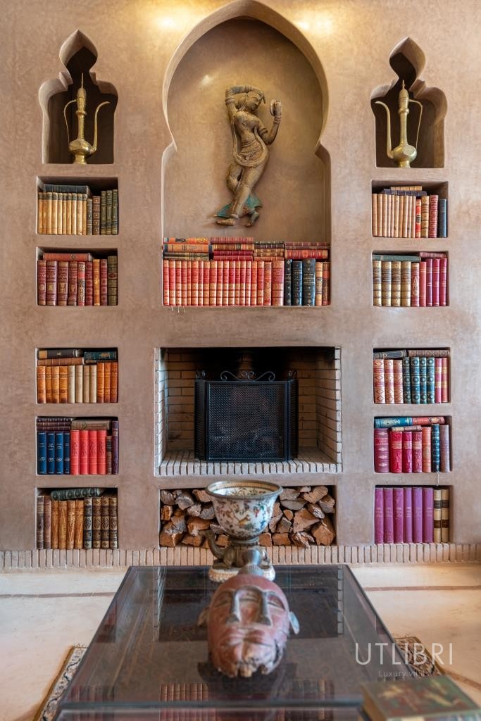 Extraordinary villa, Road to Fes