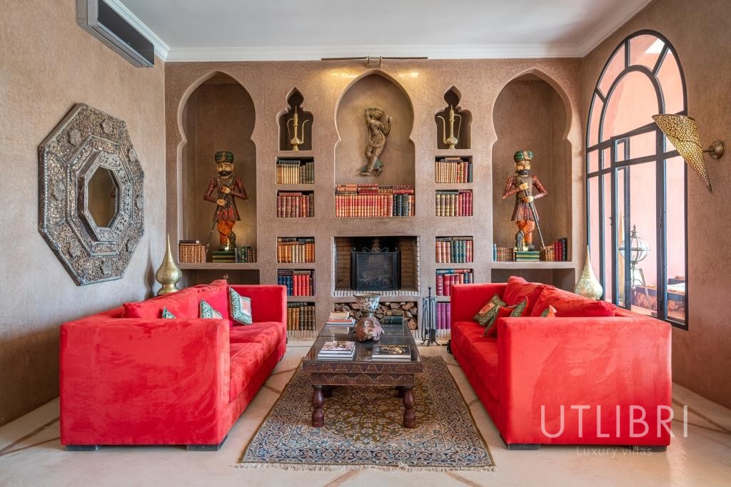 Extraordinary villa, Road to Fes
