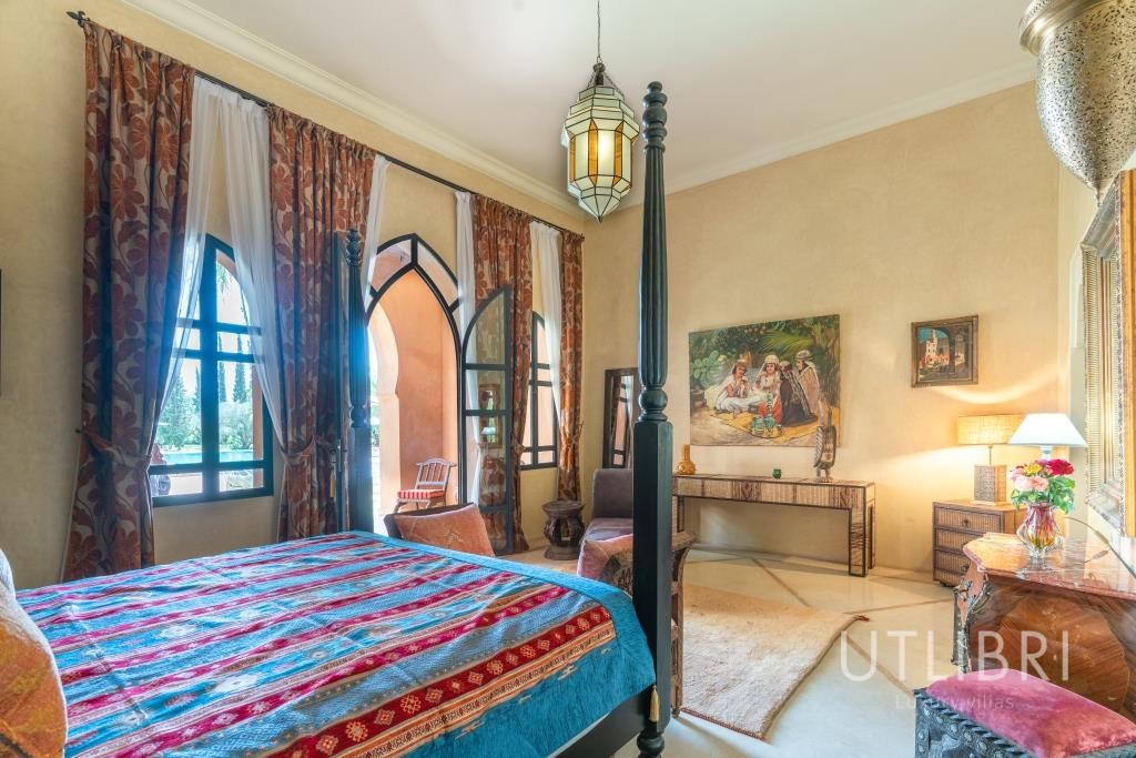 Extraordinary villa, Road to Fes
