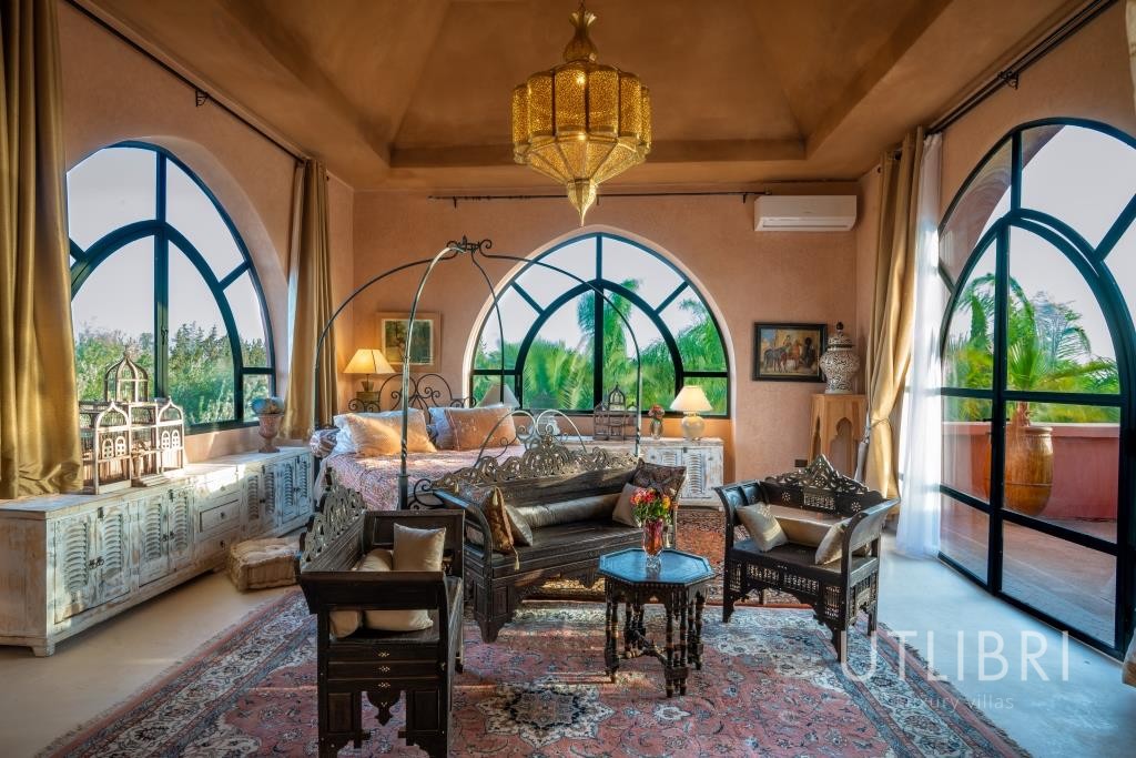 Extraordinary villa, Road to Fes