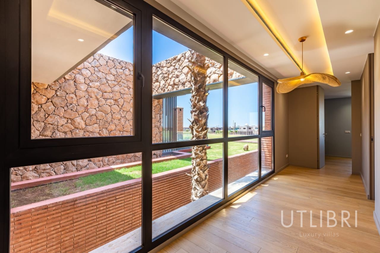 Extraordinary villa, Amelkis Golf