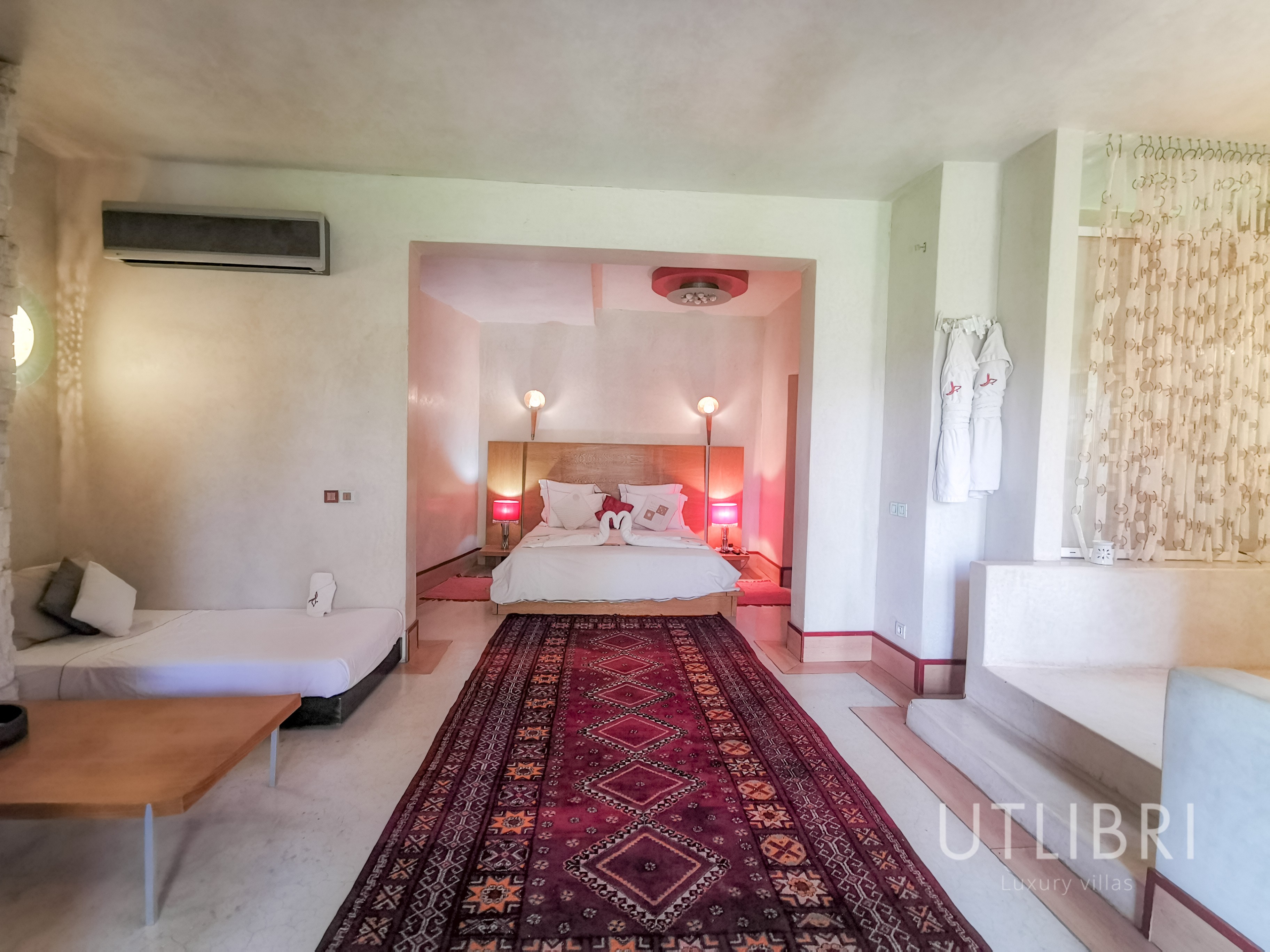 Extraordinary villa, Road to Ourika