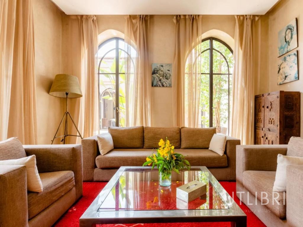 Extraordinary villa, Royal Palm and around
