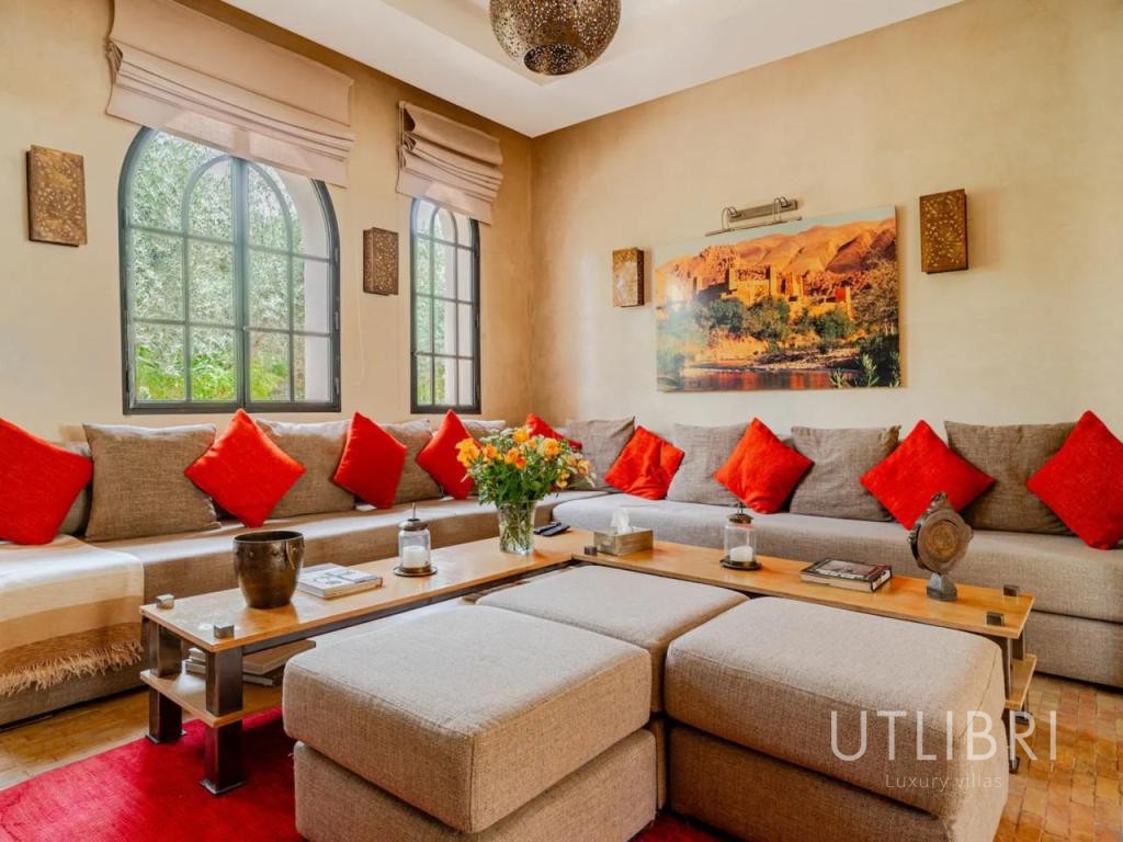 Extraordinary villa, Royal Palm and around