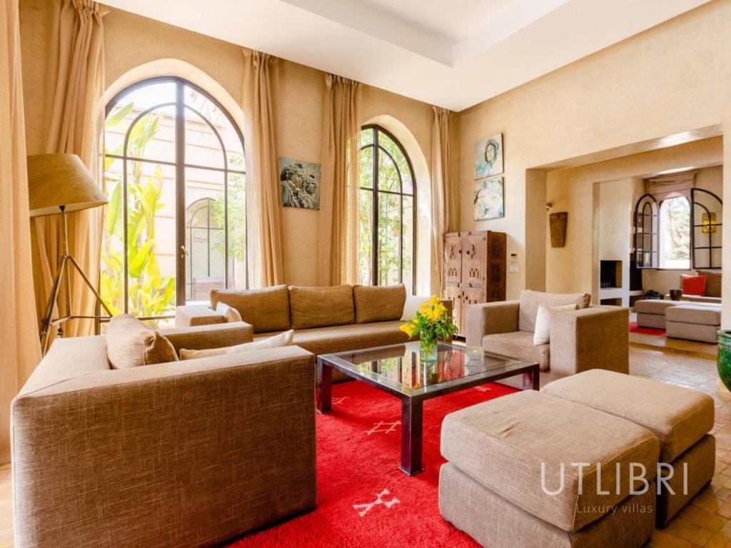 Extraordinary villa, Royal Palm and around
