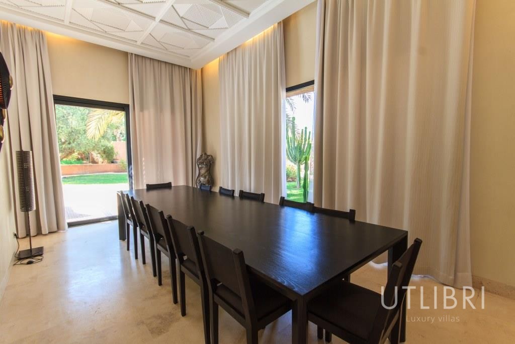 Extraordinary villa, Royal Palm and around