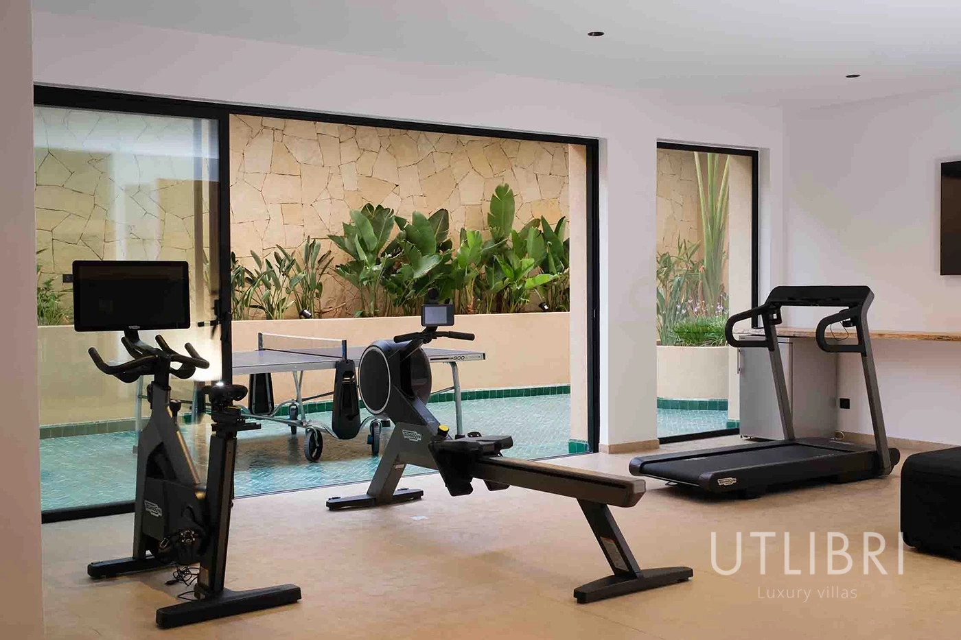 Extraordinary villa, Amelkis Golf