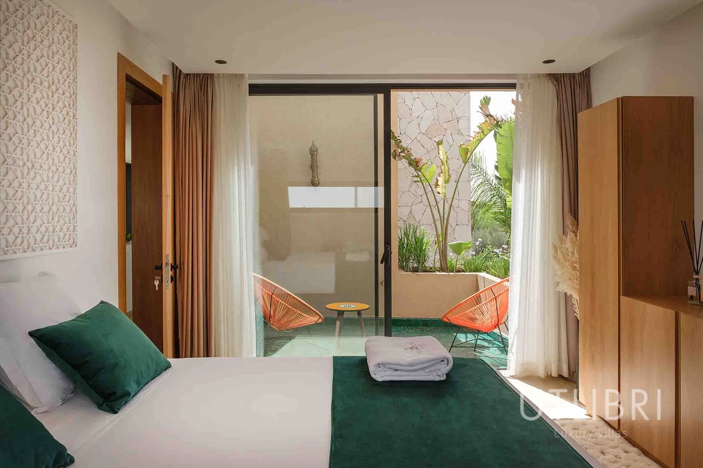 Extraordinary villa, Amelkis Golf