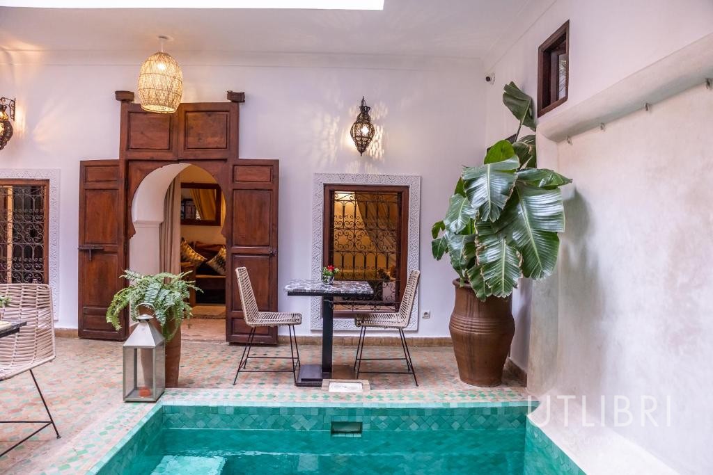 Extraordinary villa, Medina