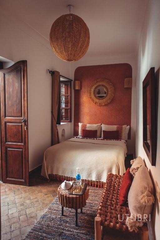 Extraordinary villa, Medina