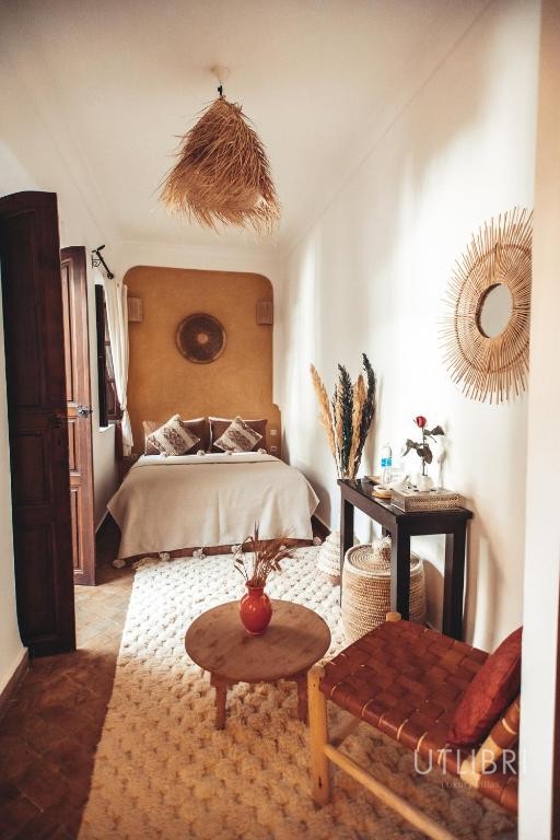 Extraordinary villa, Medina