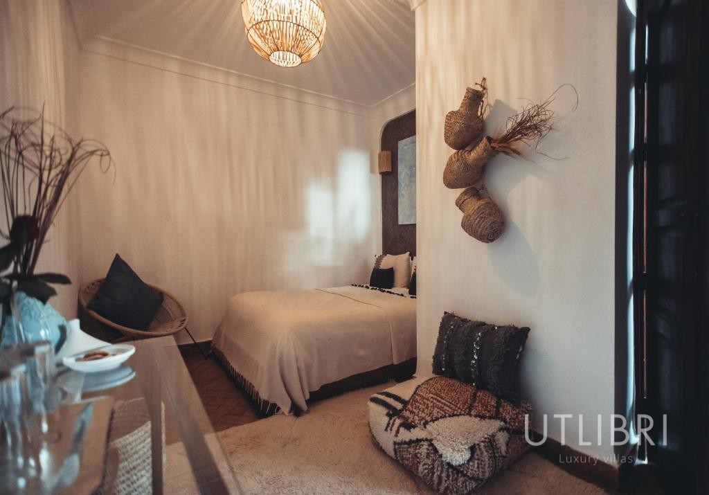 Extraordinary villa, Medina