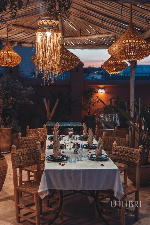 Extraordinary villa, Medina