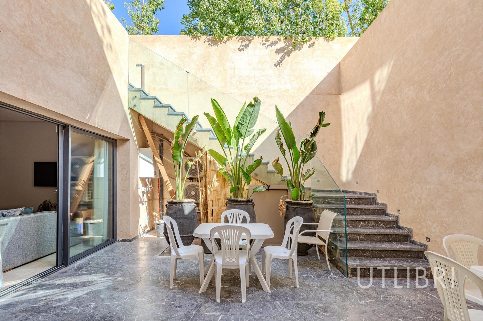 Extraordinary villa, Targa