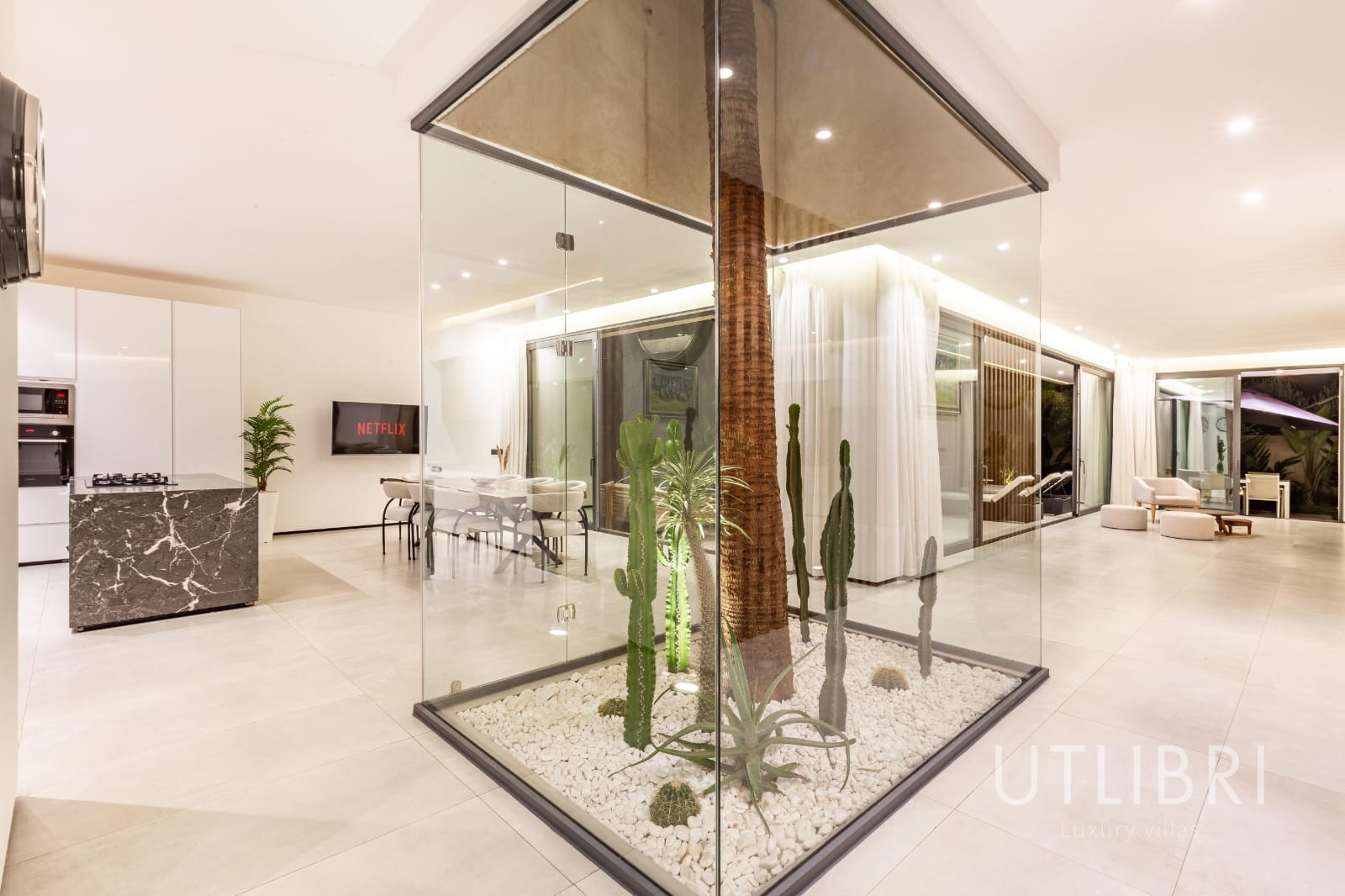 Extraordinary villa, Targa