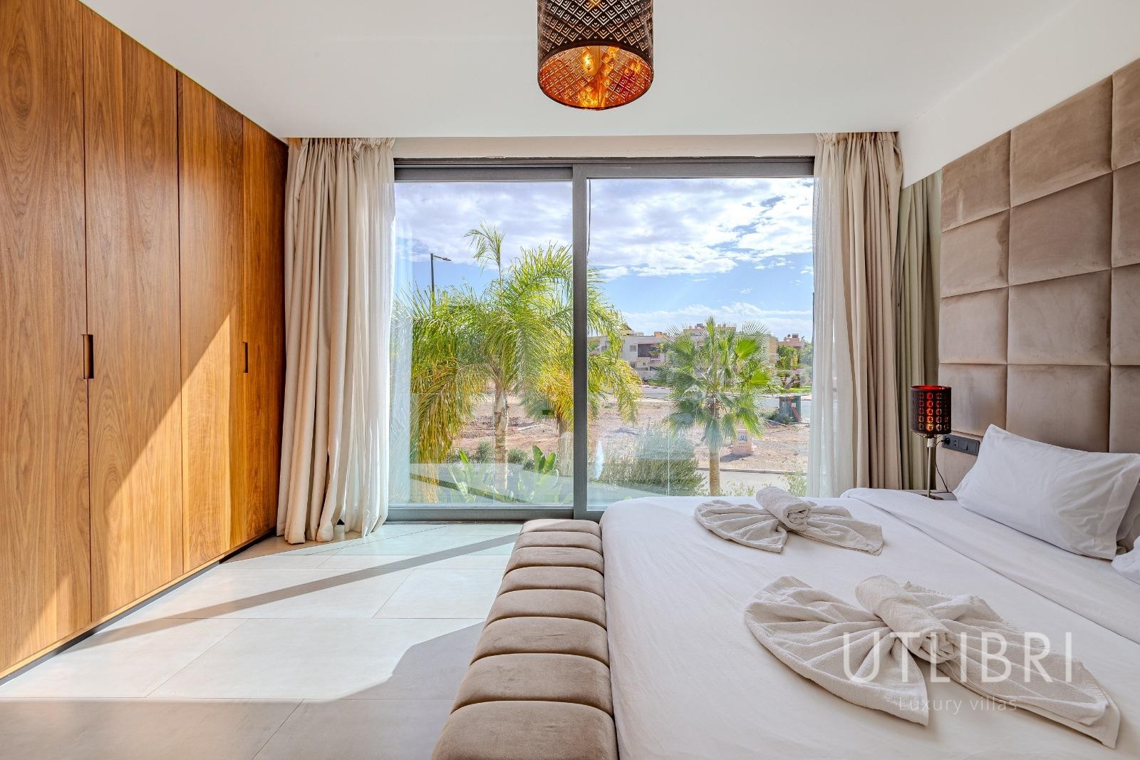 Extraordinary villa, Targa