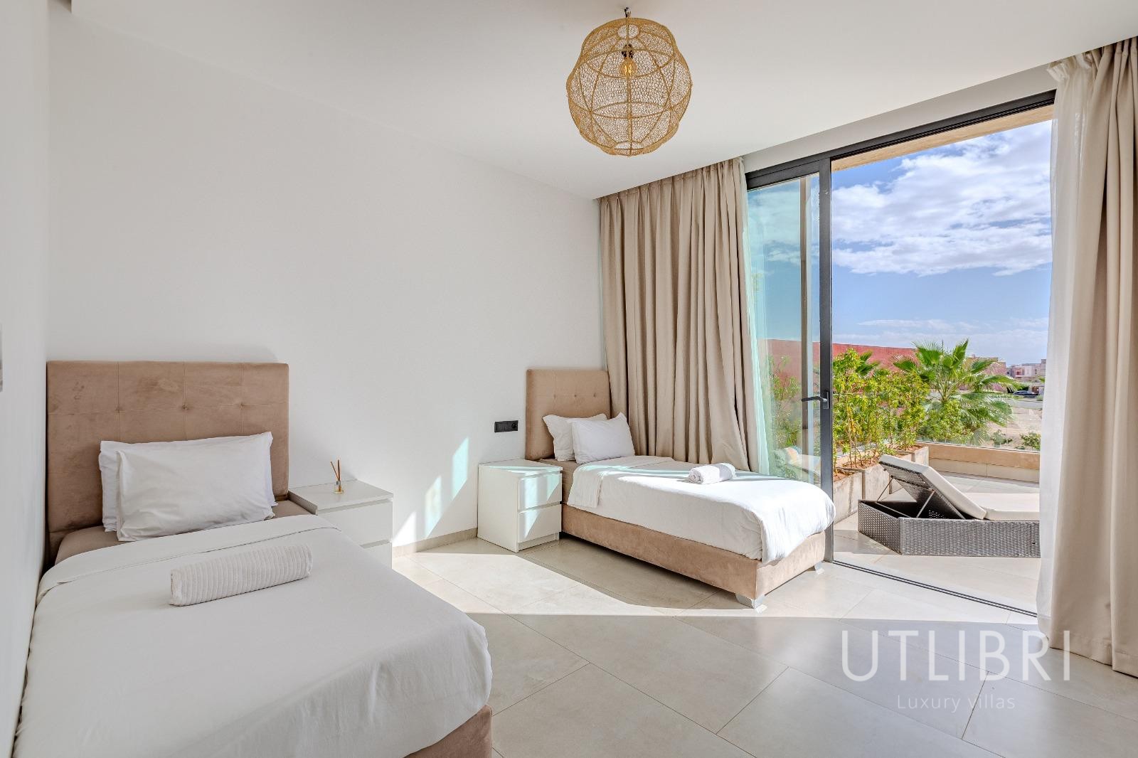 Extraordinary villa, Targa
