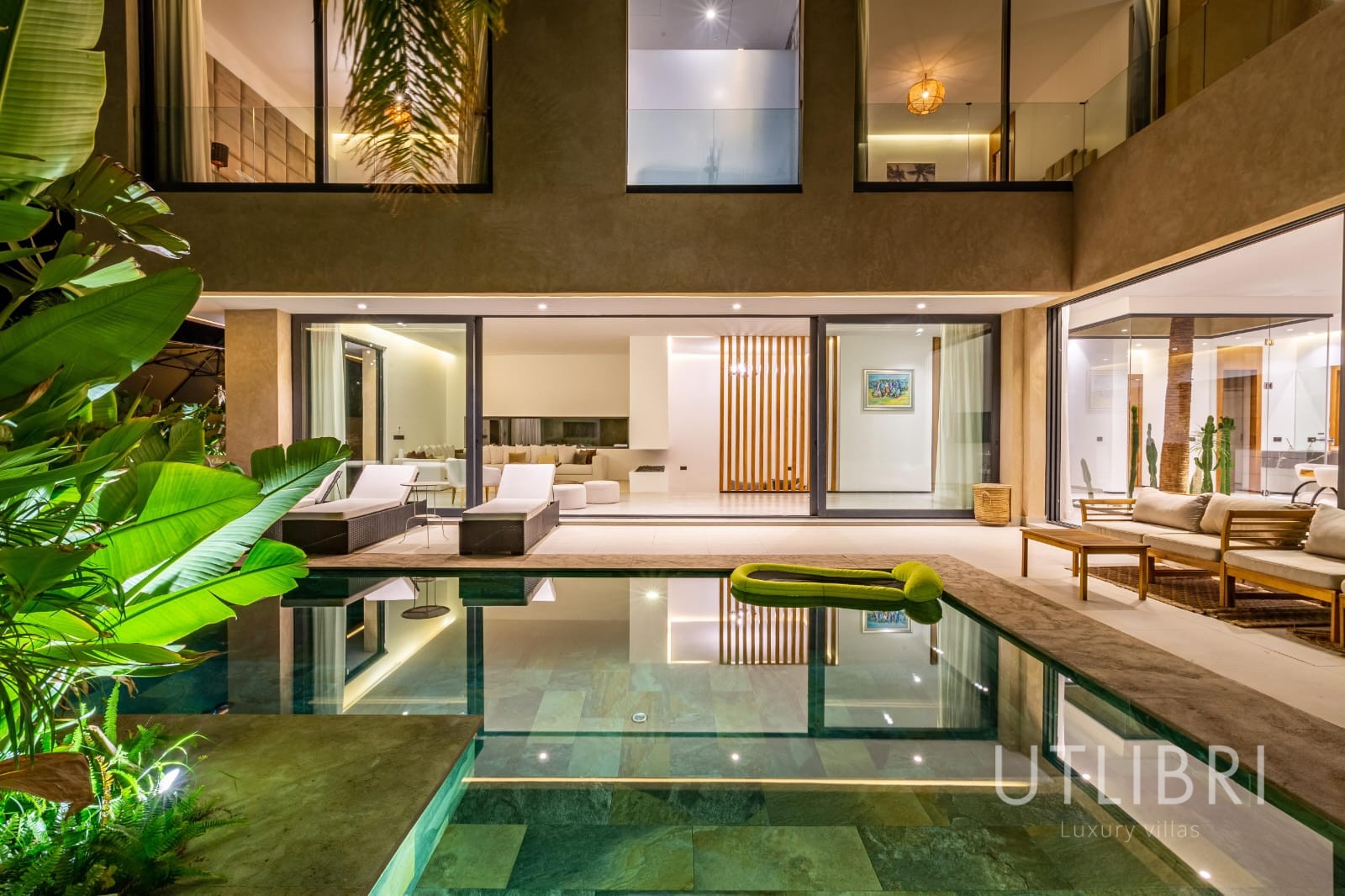 Extraordinary villa, Targa