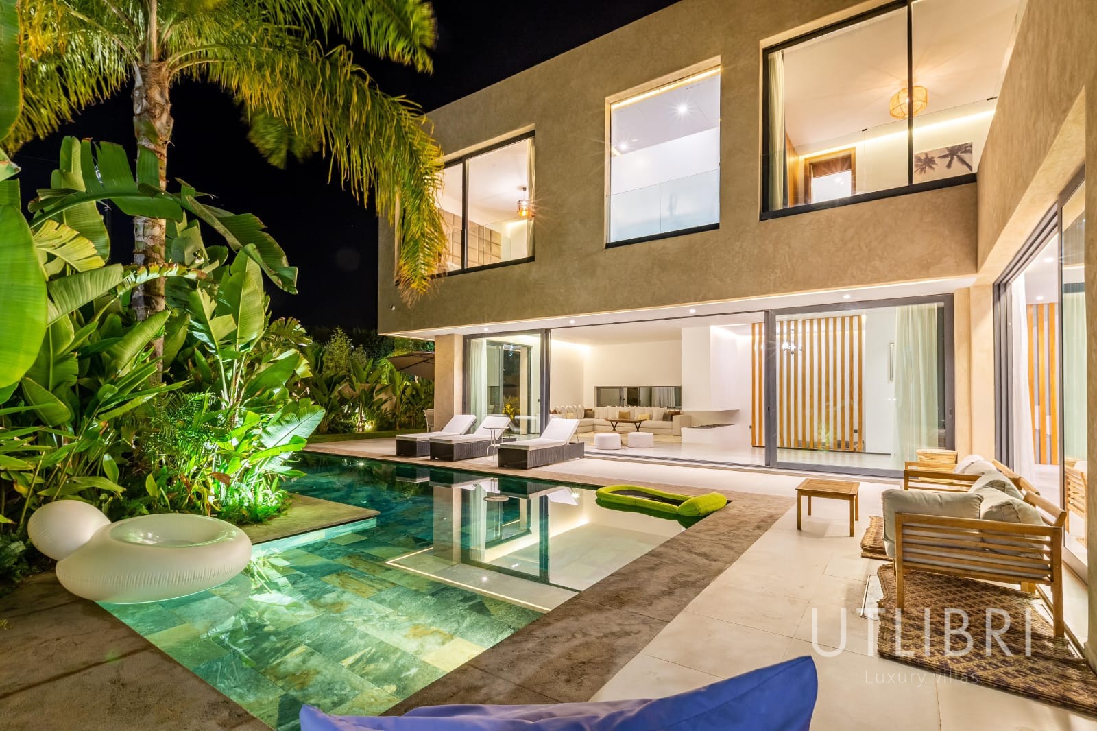 Extraordinary villa, Targa